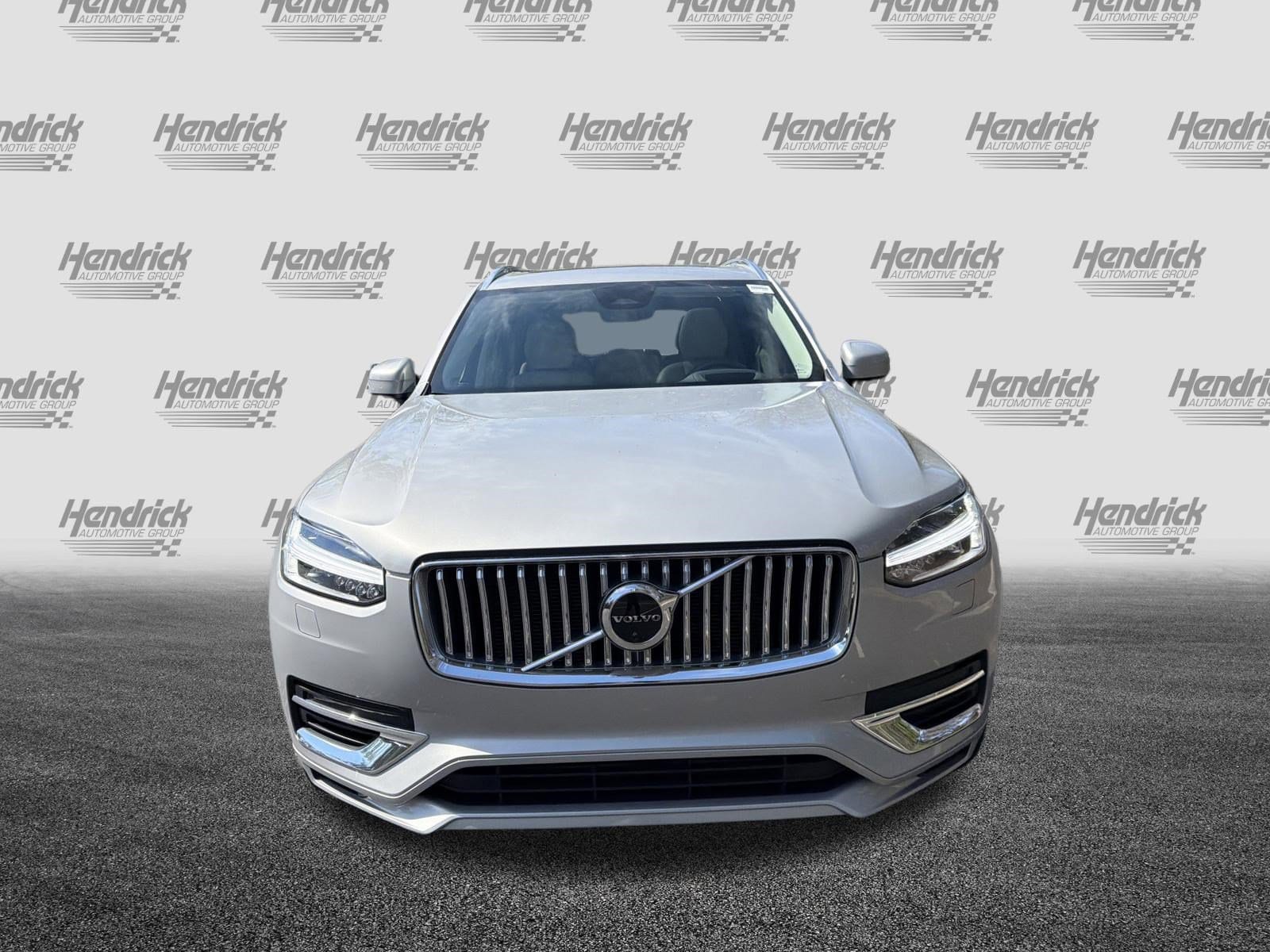 2023 Volvo XC90 Recharge Plug-In Hybrid Ultimate Bright Theme photo 2