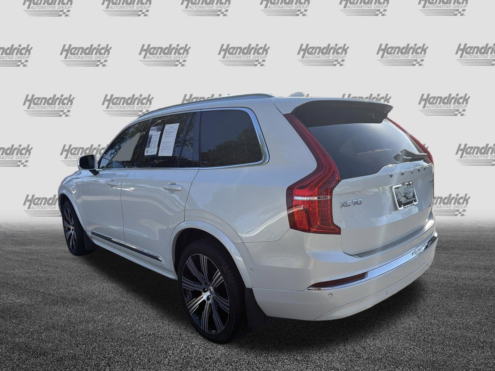 2024 Volvo XC90 Plus Bright Theme photo 3