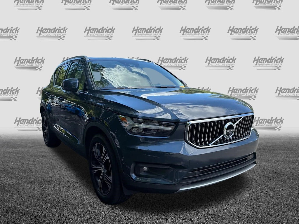 Used 2022 Volvo XC40 Inscription SUV