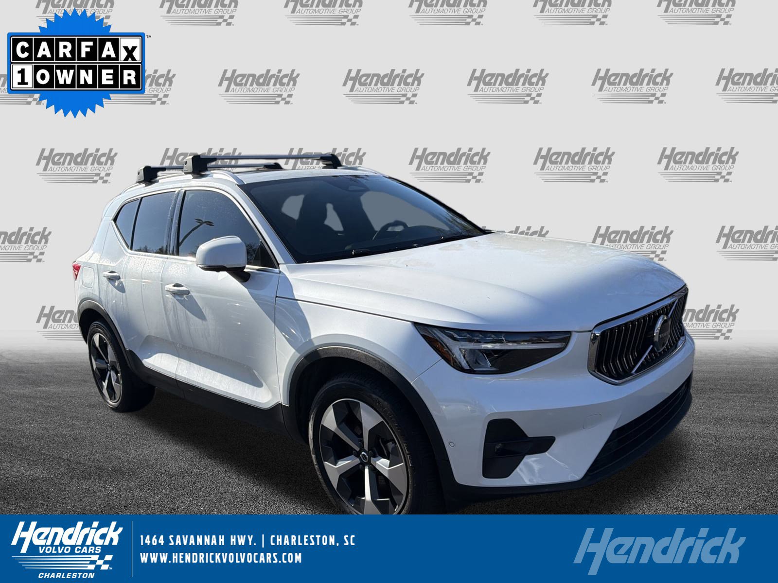 2023 Volvo XC40 Plus's photo
