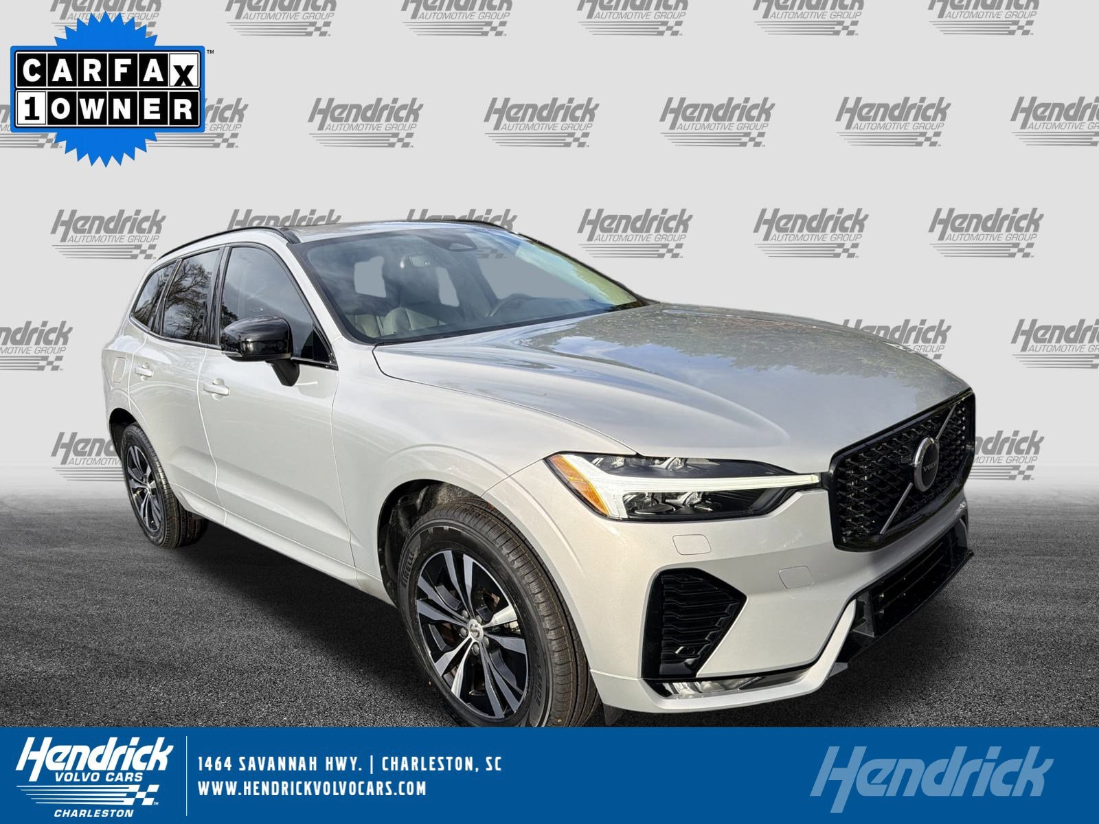 2024 Volvo XC60 Core's photo