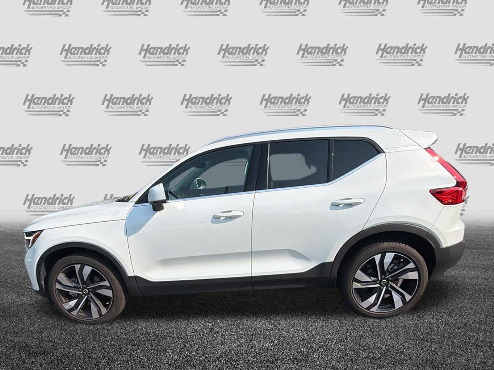Volvo XC40 Plus Bright Theme