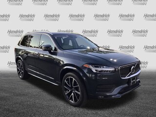 2022 Volvo XC90 Momentum SUV