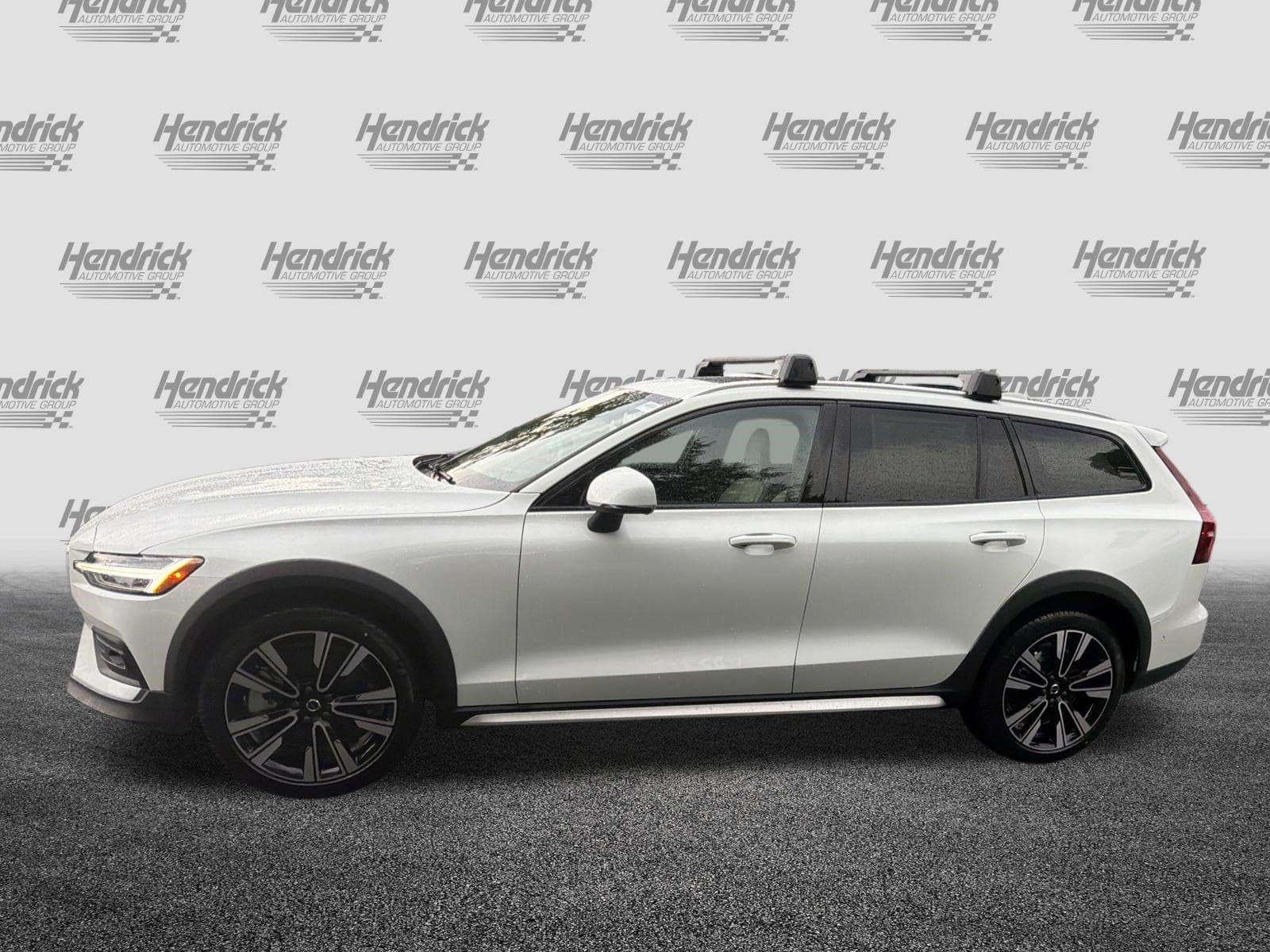 Volvo V60 Cross Country B5 Ultra