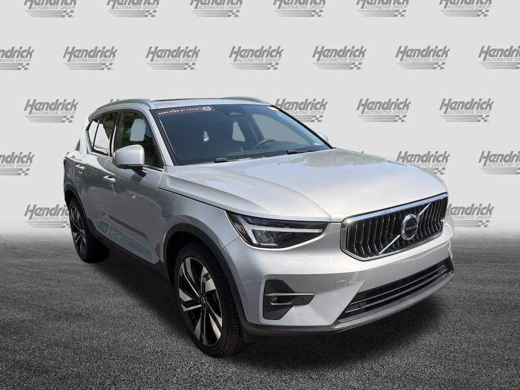 Certified 2023 Volvo XC40 Ultimate Bright Theme SUV