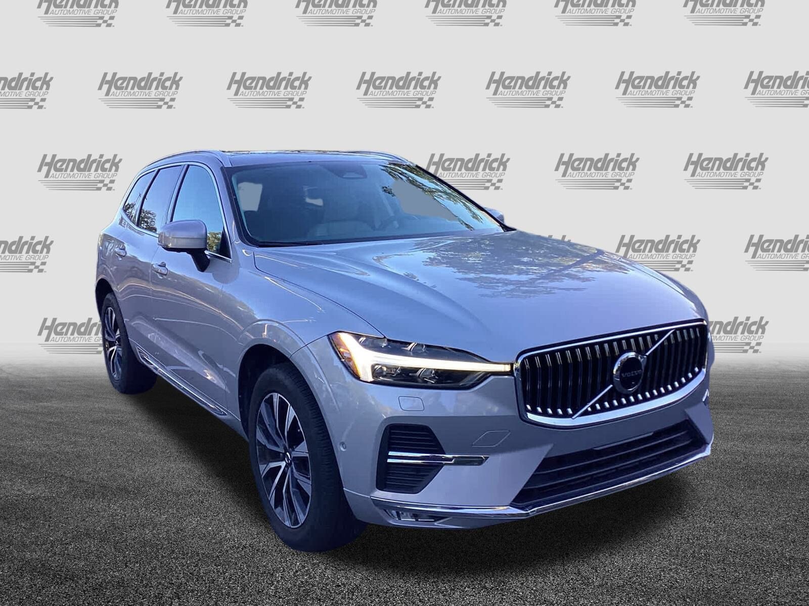2023 Volvo XC60 Plus photo 3