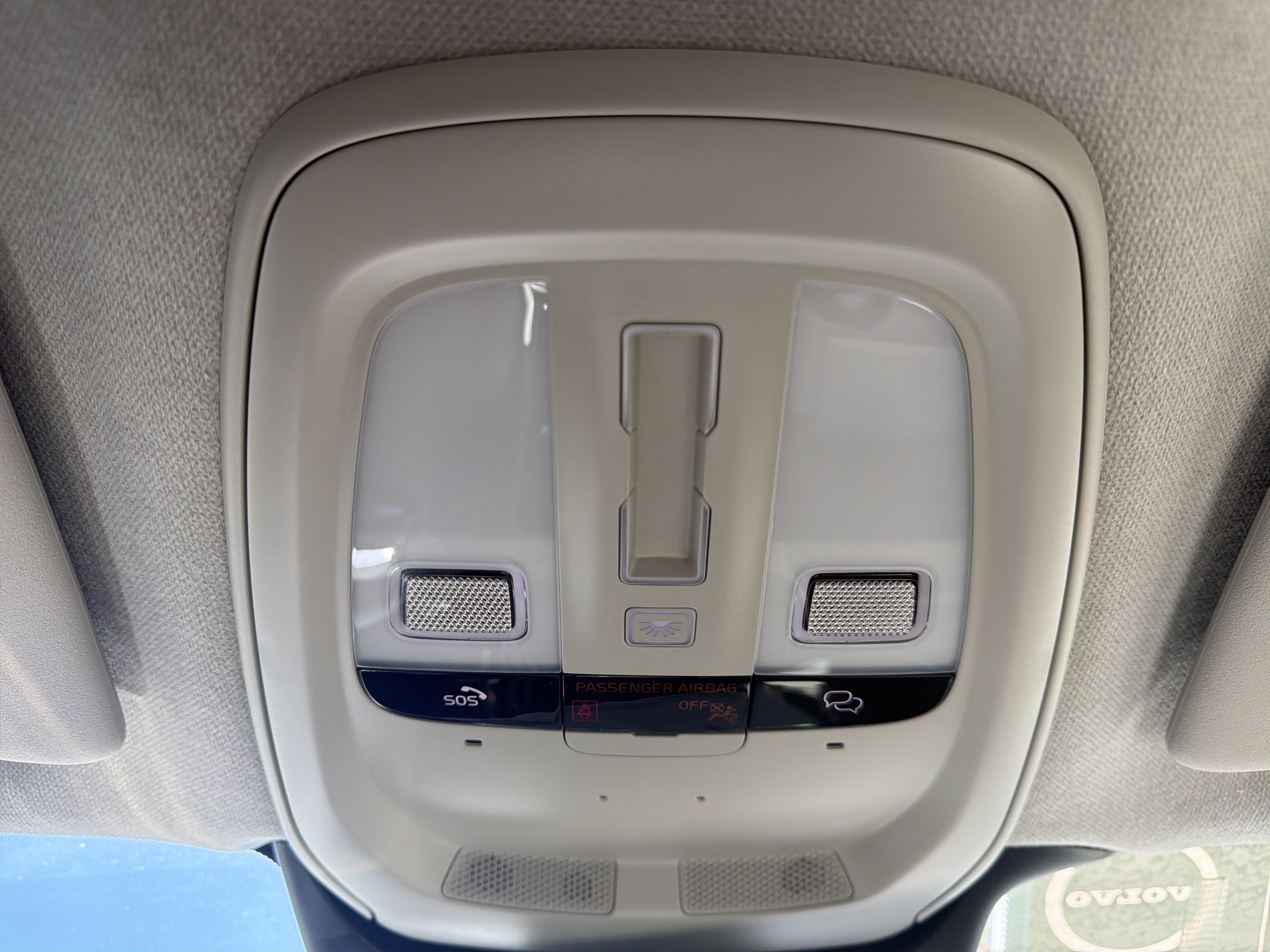 Used 2024 Volvo XC40 Ultimate Dark Theme SUV