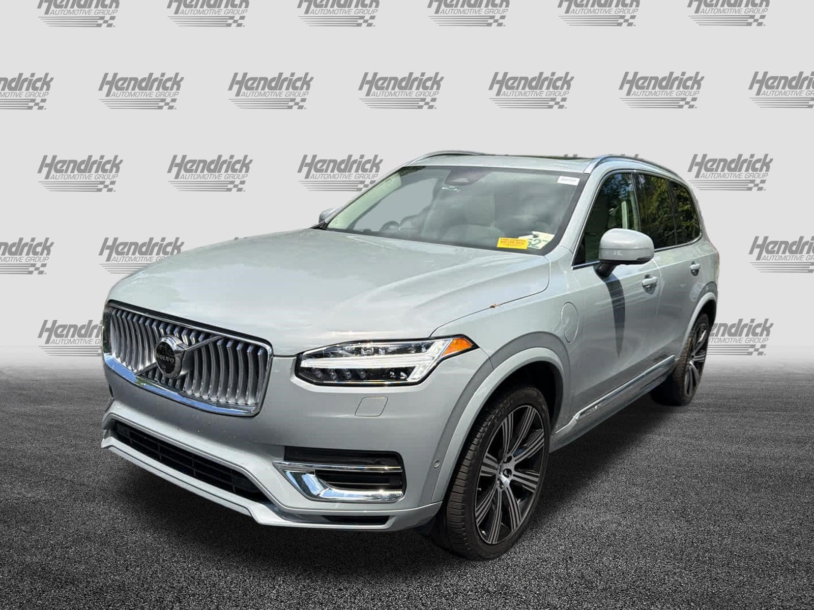 Volvo XC90 Recharge Plug-In Hybrid Plus Bright Theme