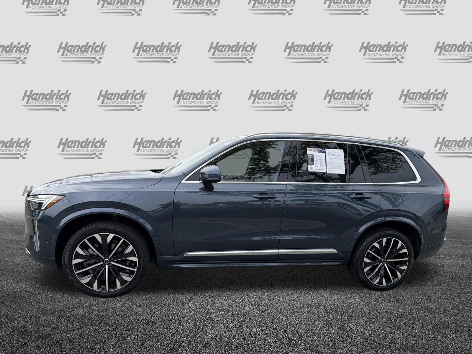 2025 Volvo XC90 Plus photo 6