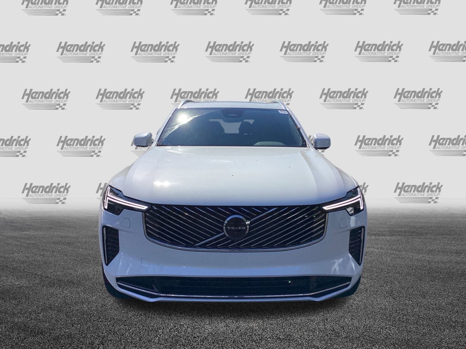 2026 Volvo XC90 Plus photo 2