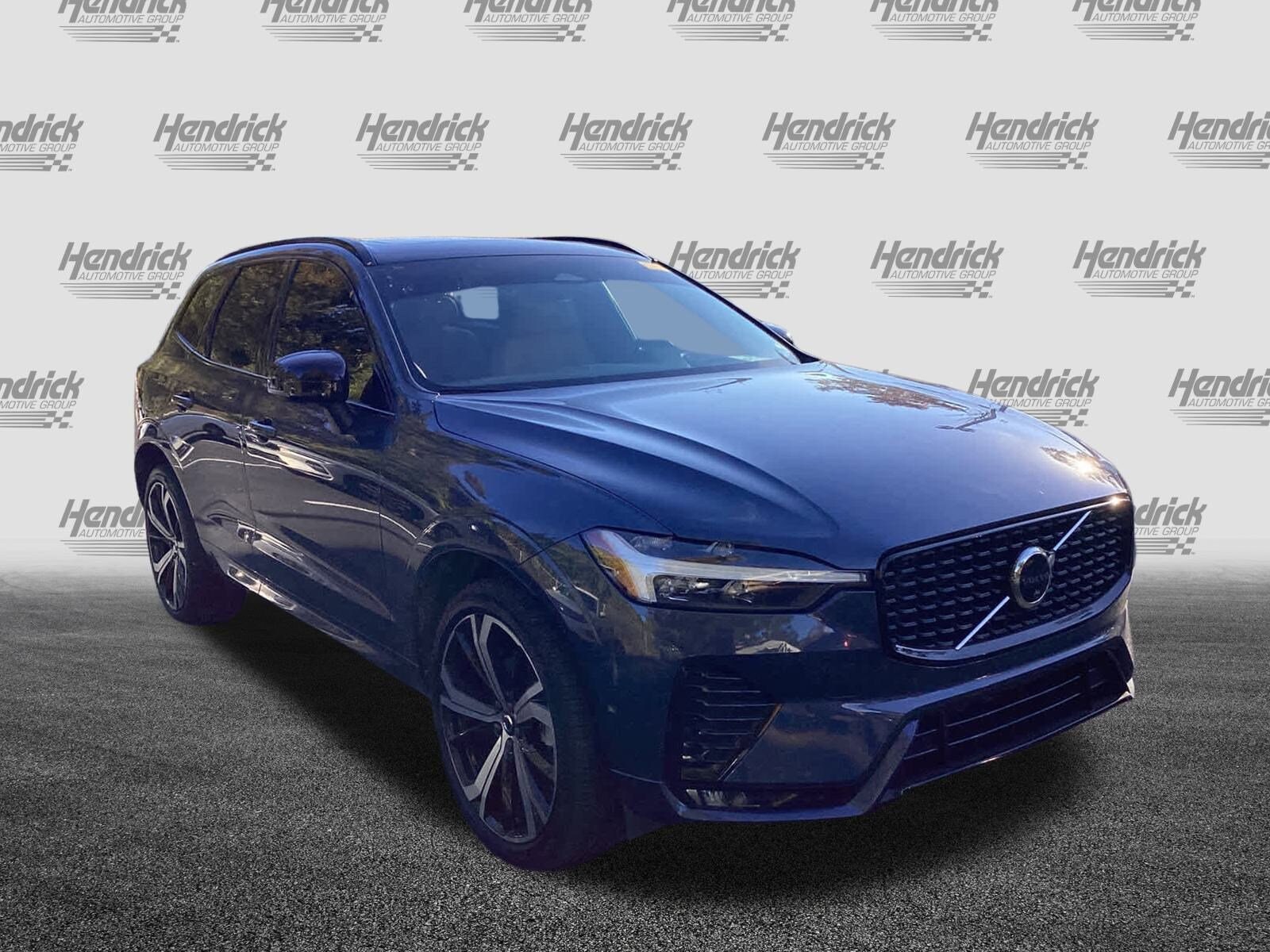 2023 Volvo XC60 Ultimate photo 2