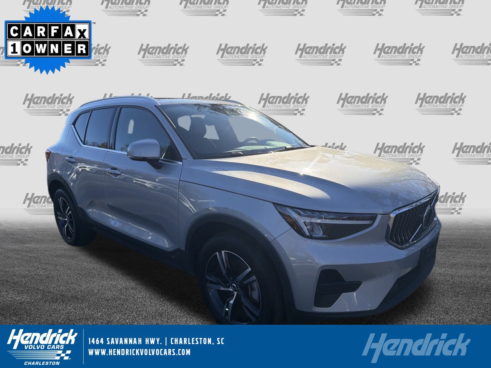 2025 Volvo XC40 Core