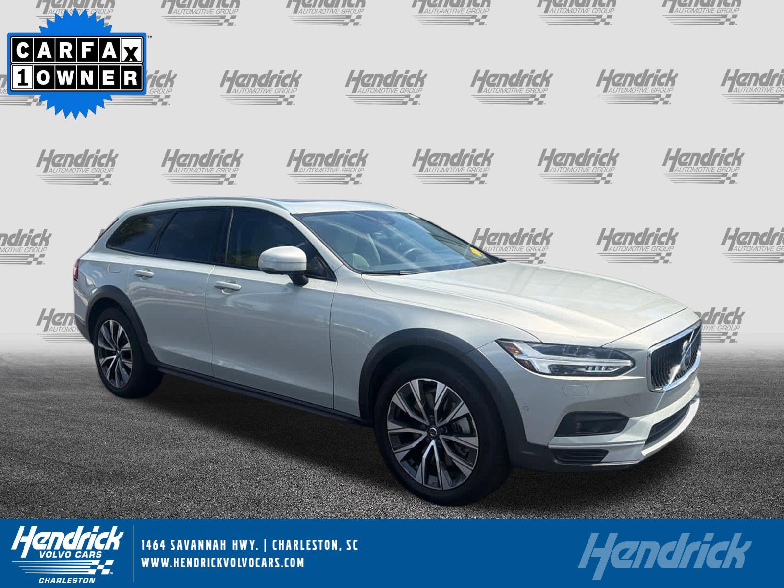 2021 Volvo V90 Cross Country T6 AWD's photo