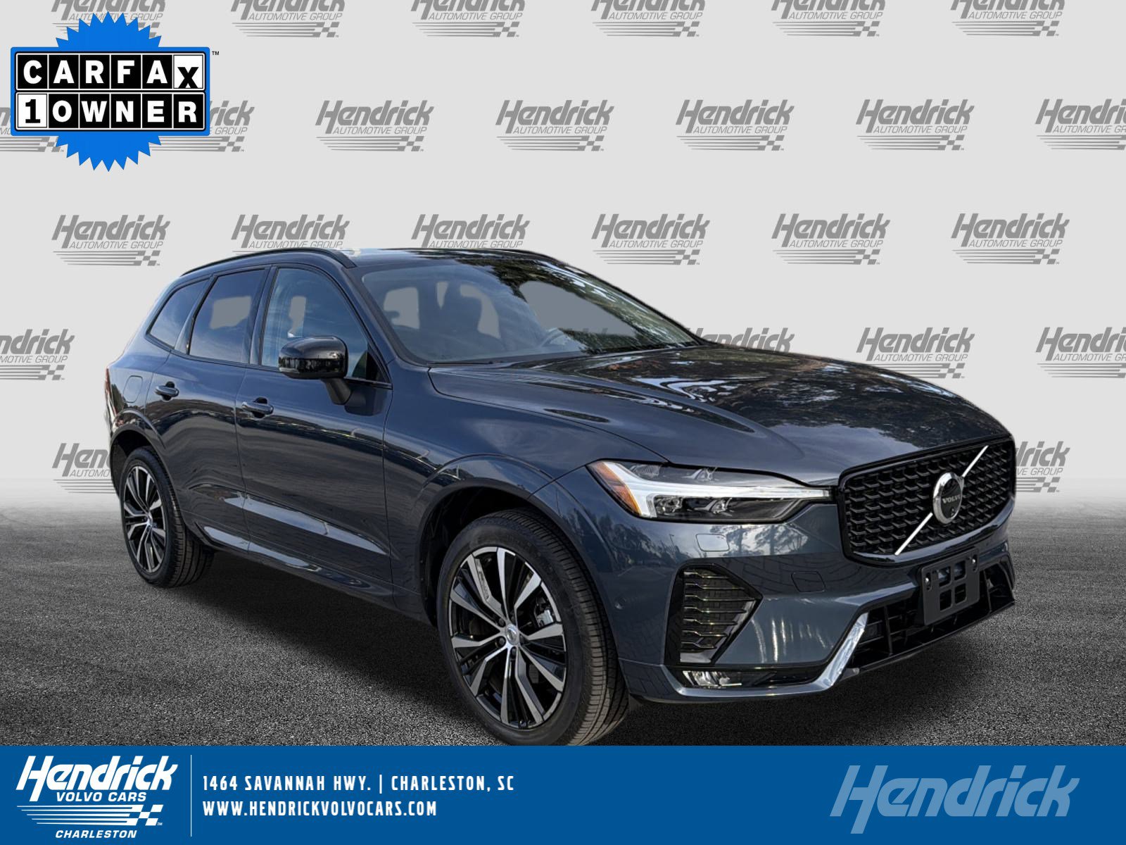 2025 Volvo XC60 Plus's photo