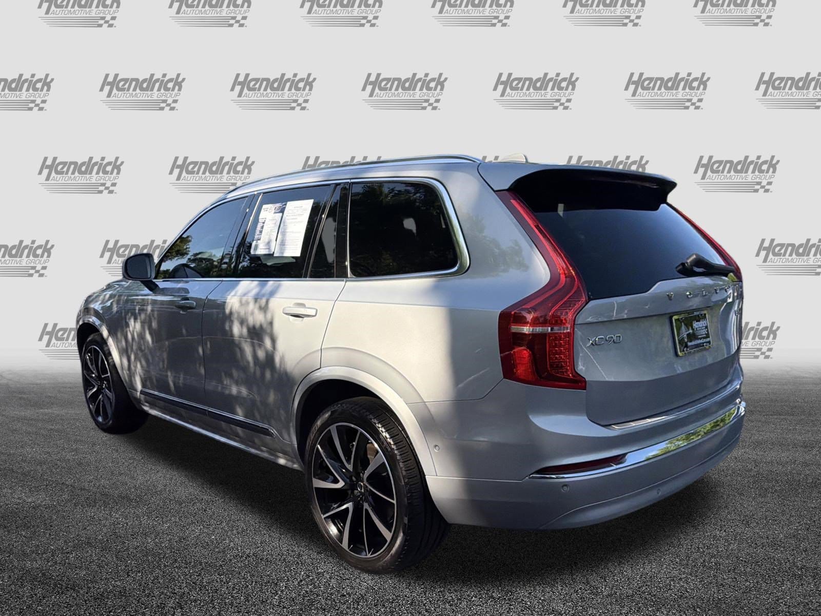 2023 Volvo XC90 Plus photo 3