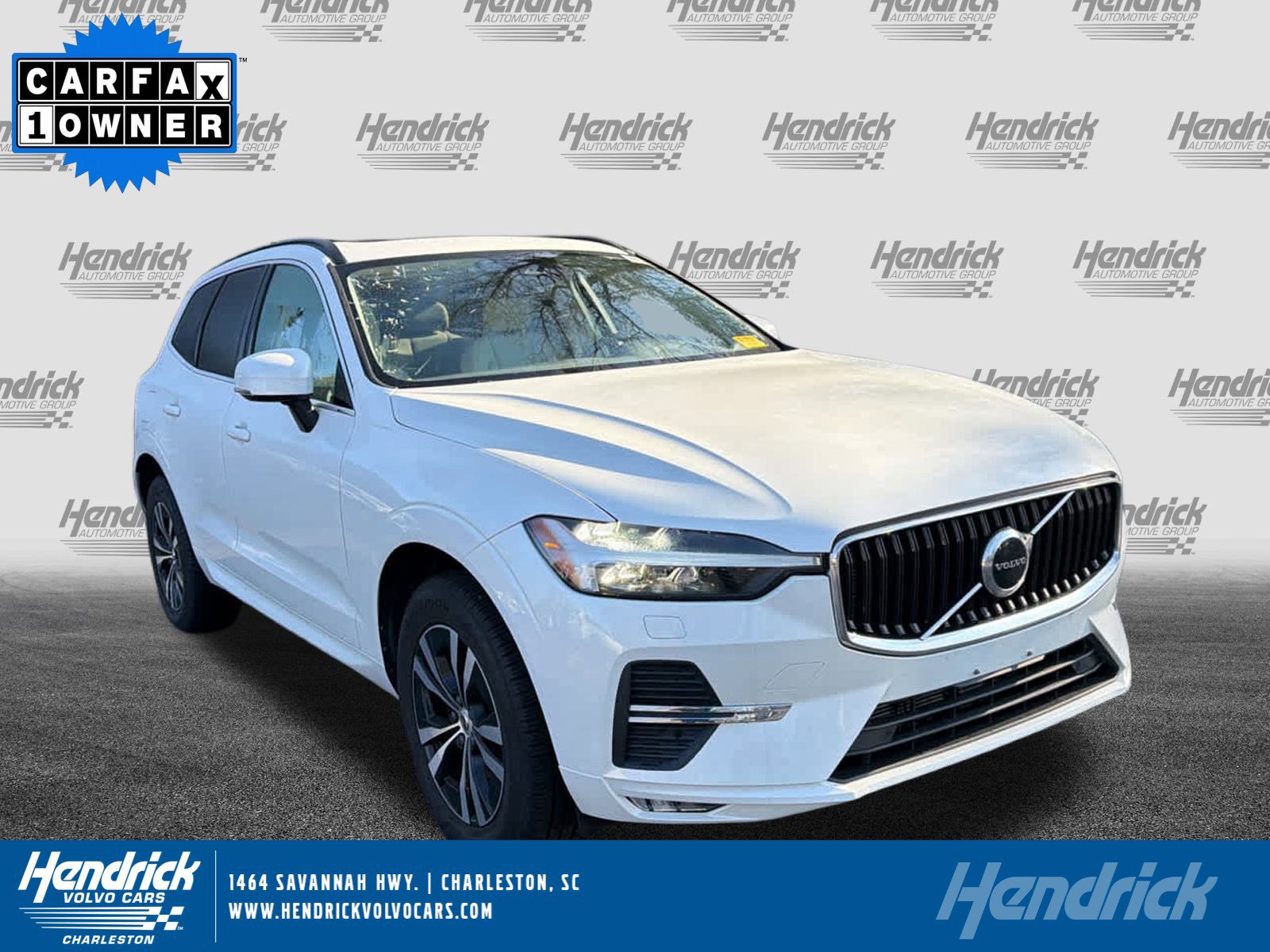 2023 Volvo XC60 Core's photo