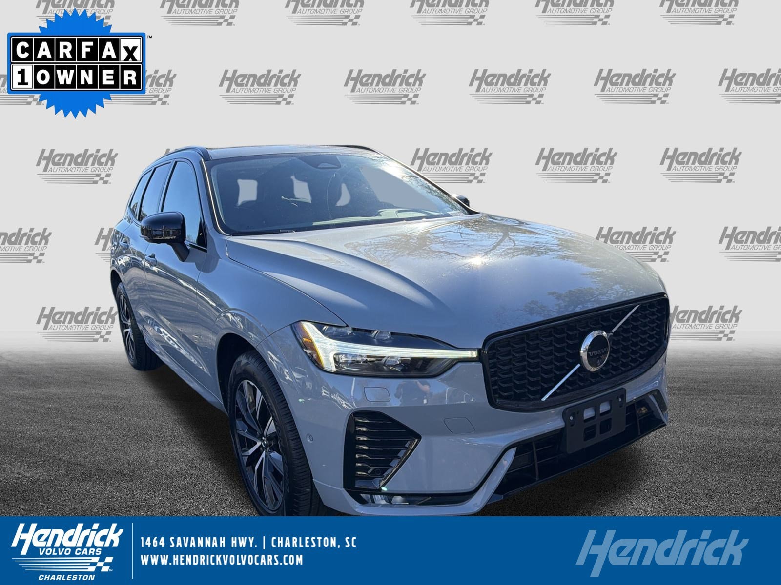 2025 Volvo XC60 Plus's photo