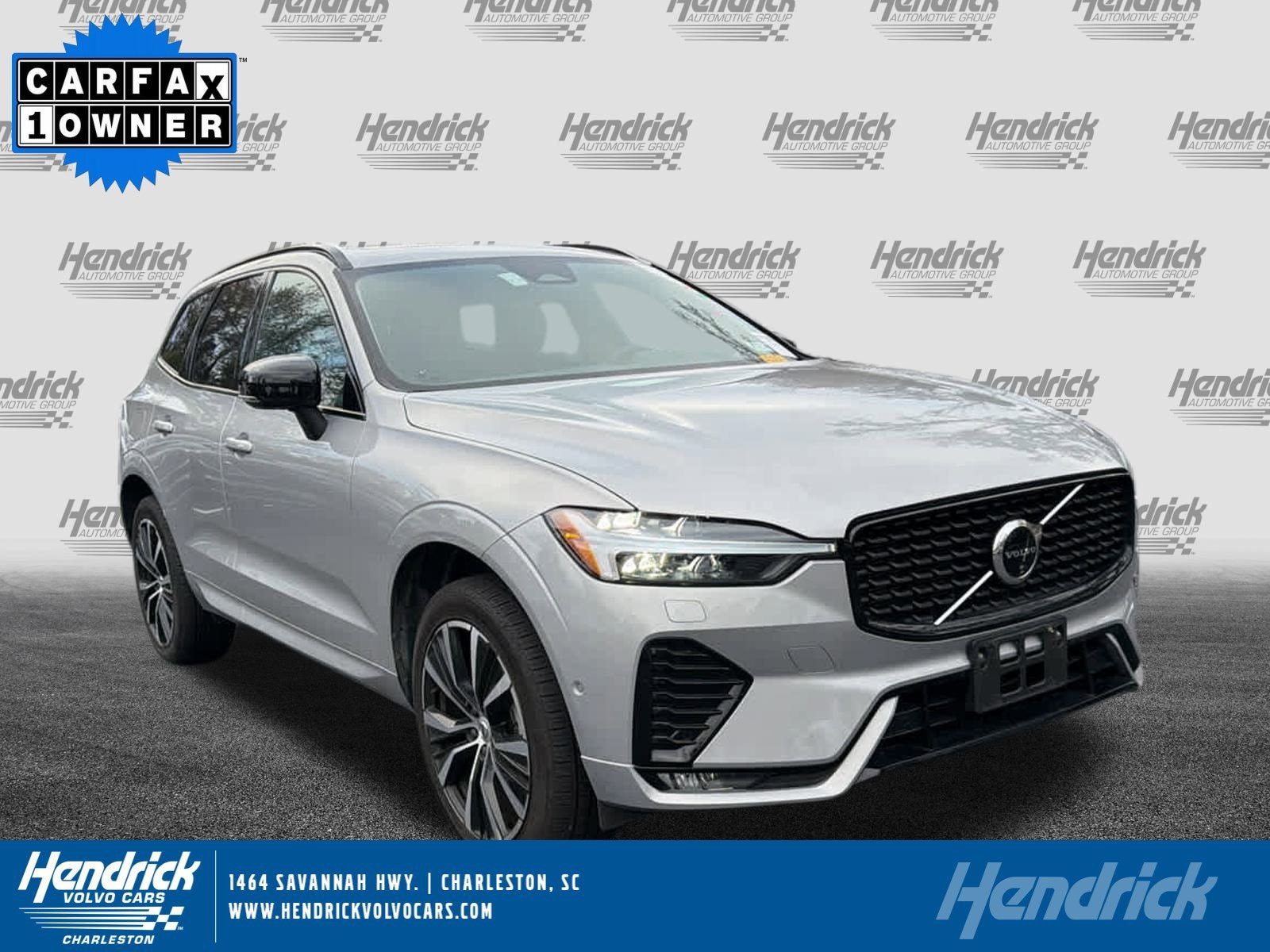 2025 Volvo XC60 Plus's photo