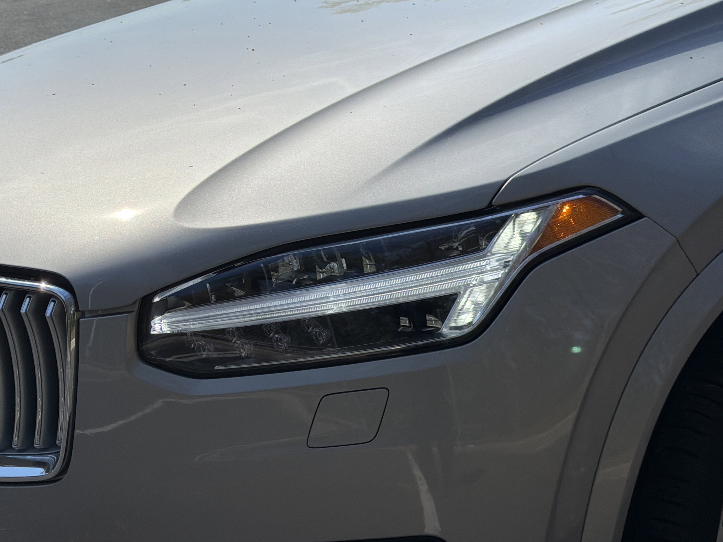 2023 Volvo XC90 Recharge Plug-In Hybrid Ultimate Bright Theme photo 5