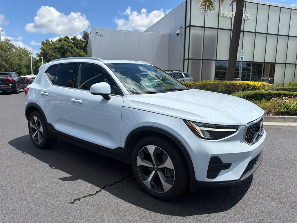 Used 2024 Volvo XC40 Core Bright Theme SUV
