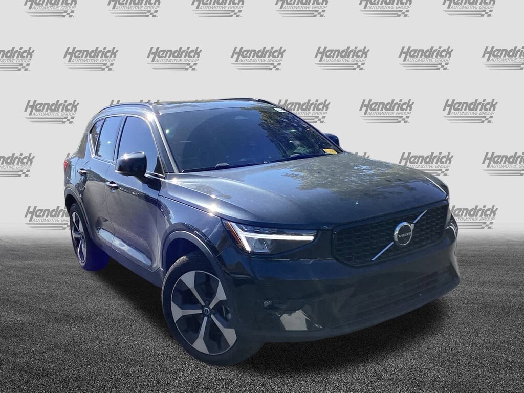 Certified 2025 Volvo XC40 Plus Dark Theme SUV