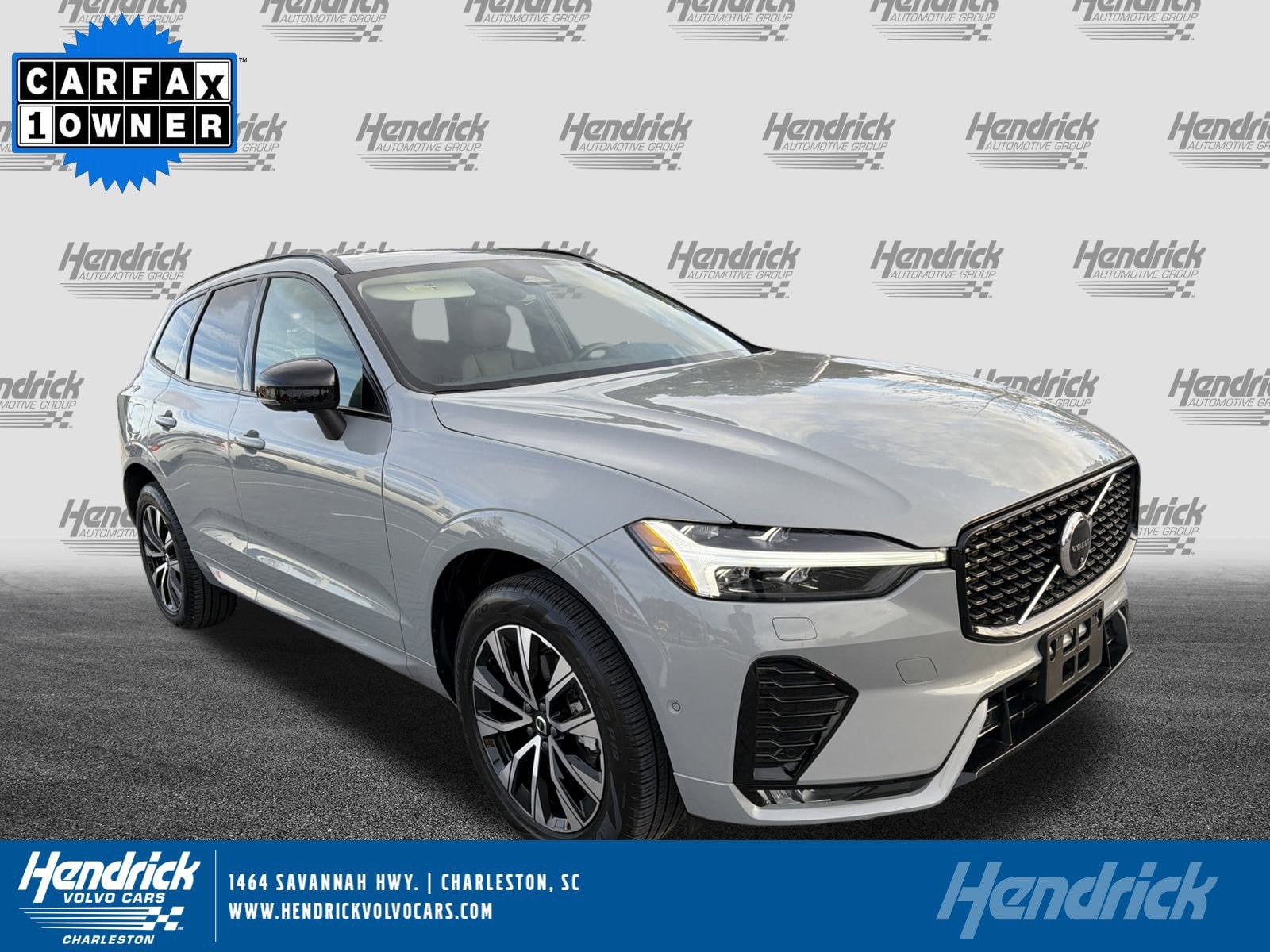 2025 Volvo XC60 Plus's photo