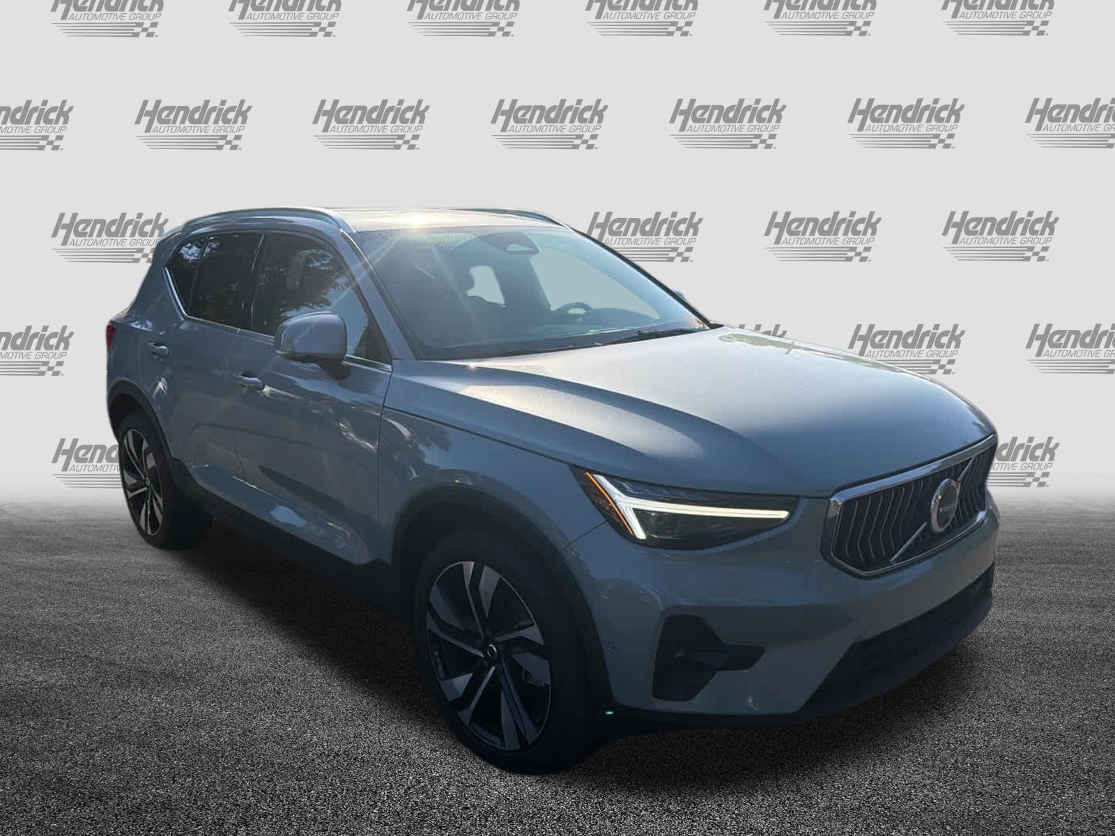 Used 2024 Volvo XC40 Ultimate Bright Theme SUV
