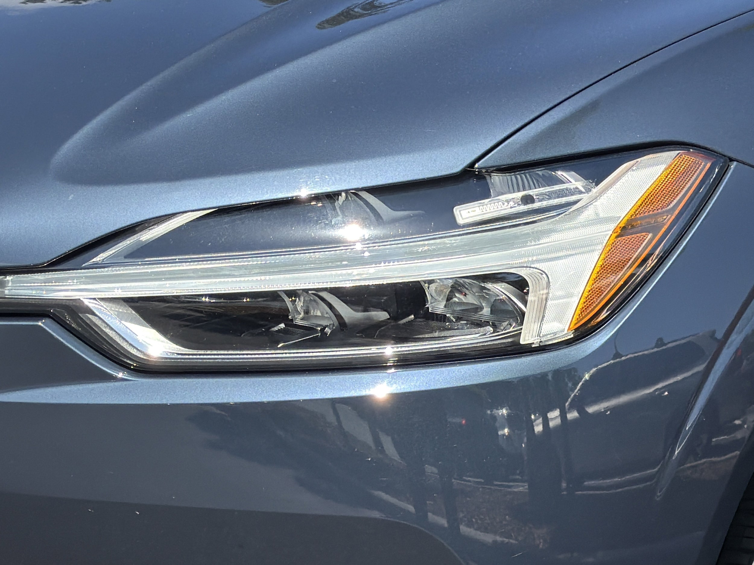 2021 Volvo XC60 Momentum photo 5