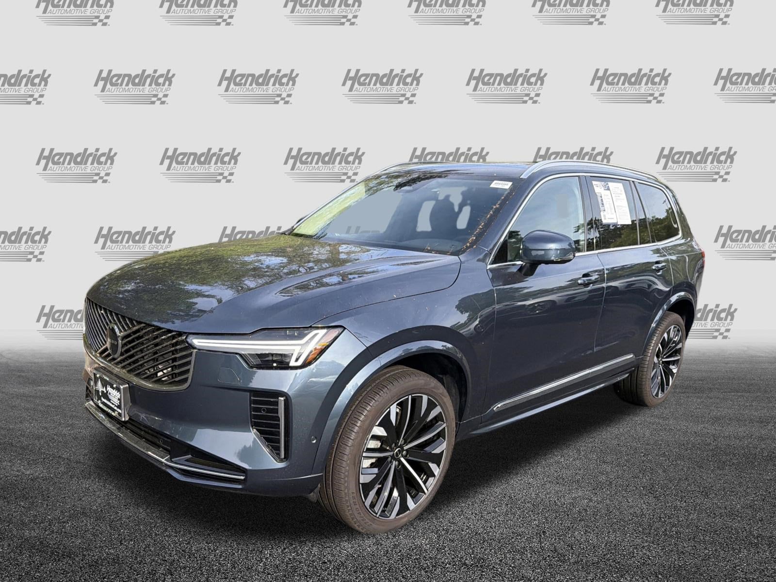 2025 Volvo XC90 Plus photo 4