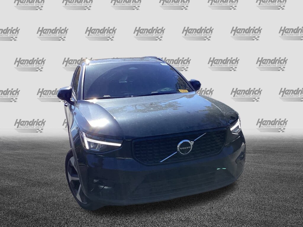 Certified 2025 Volvo XC40 Plus Dark Theme SUV