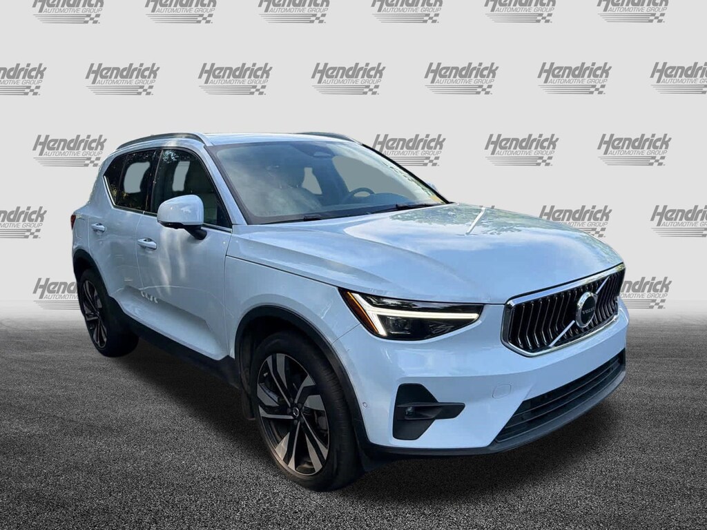 Used 2024 Volvo XC40 Ultimate Bright Theme SUV