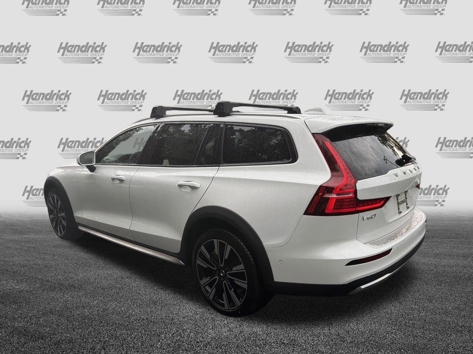 Volvo V60 Cross Country B5 Ultra