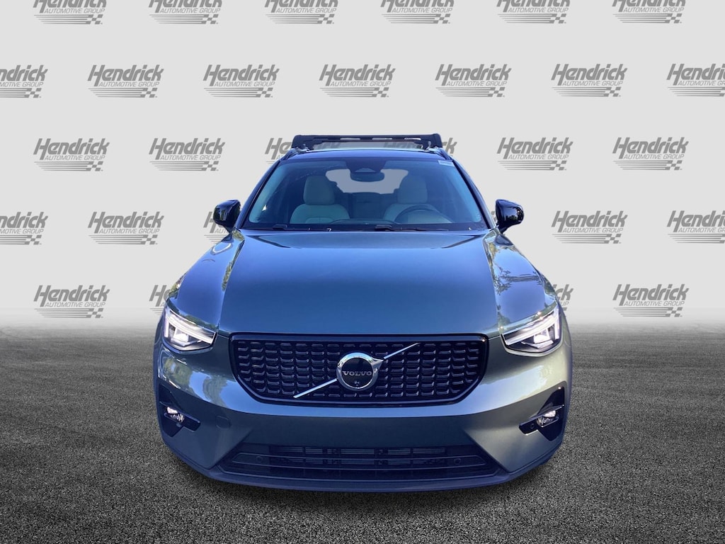 New 2026 Volvo XC40 B4 Plus SUV