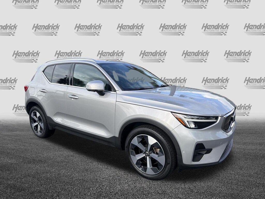 Certified 2023 Volvo XC40 Plus Bright Theme SUV