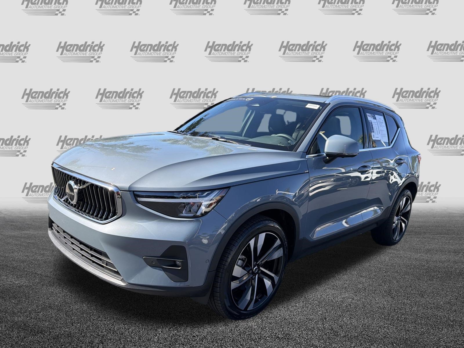 Certified 2023 Volvo XC40 Plus Bright Theme SUV