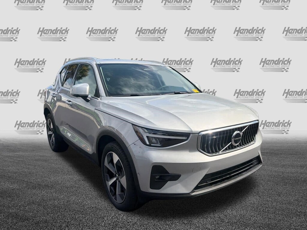 Used 2023 Volvo XC40 Plus Bright Theme SUV