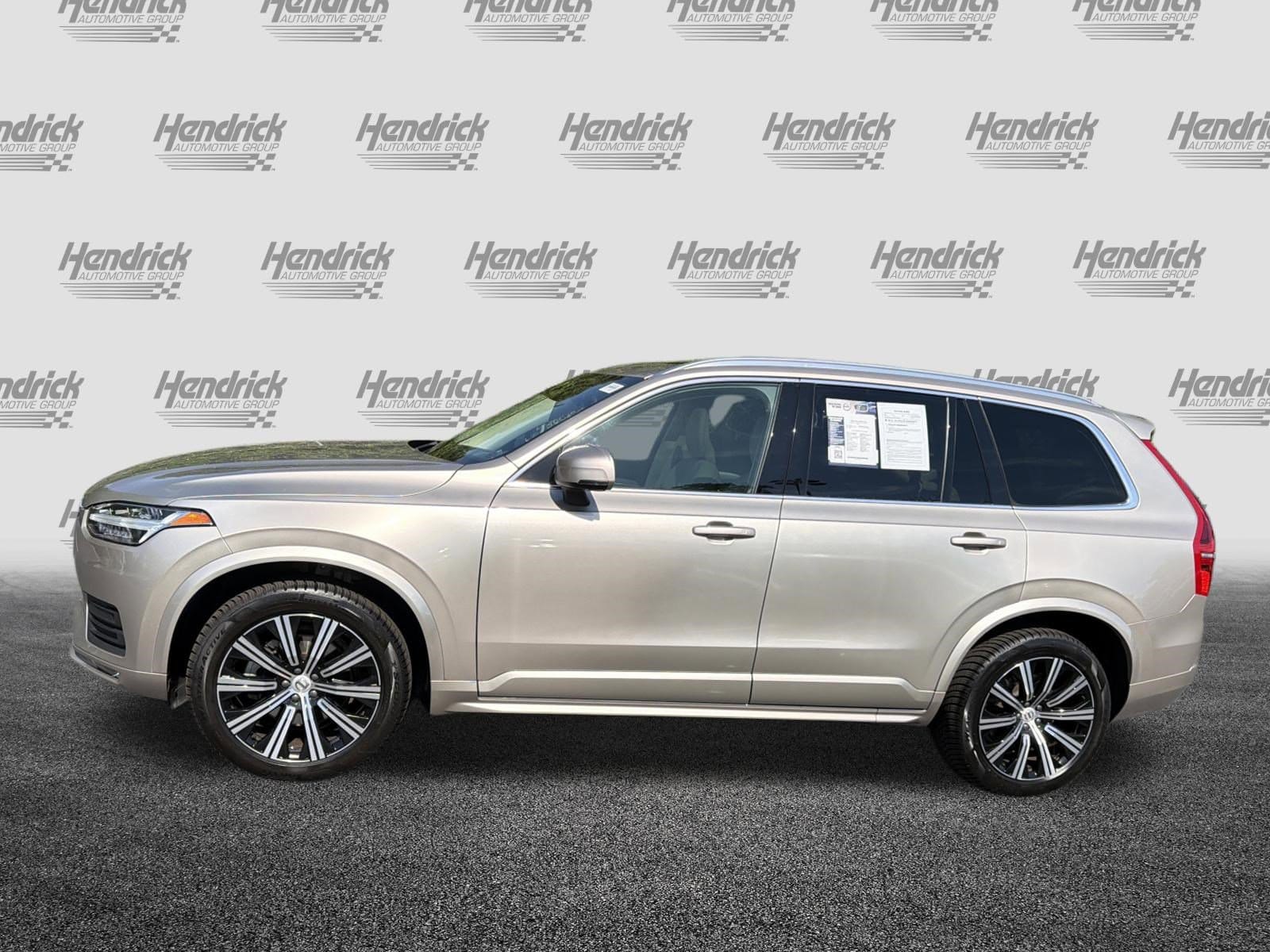 2023 Volvo XC90 Core photo 6