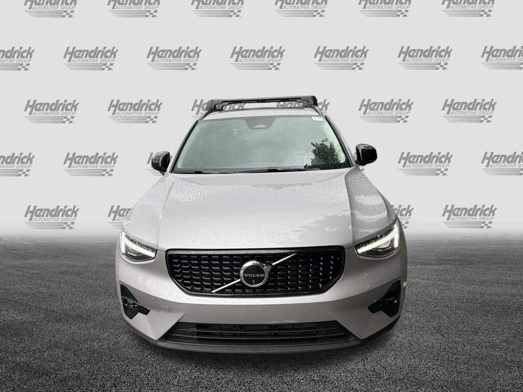 New 2026 Volvo XC40 B5 Plus SUV