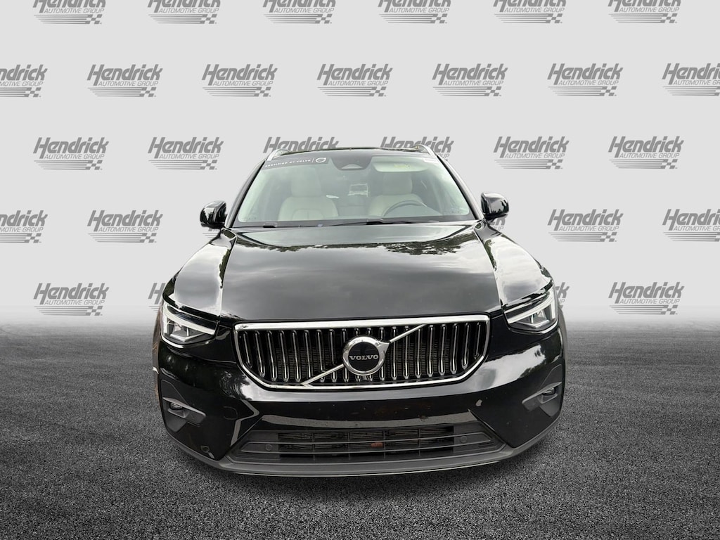 Certified 2023 Volvo XC40 Plus Bright Theme SUV