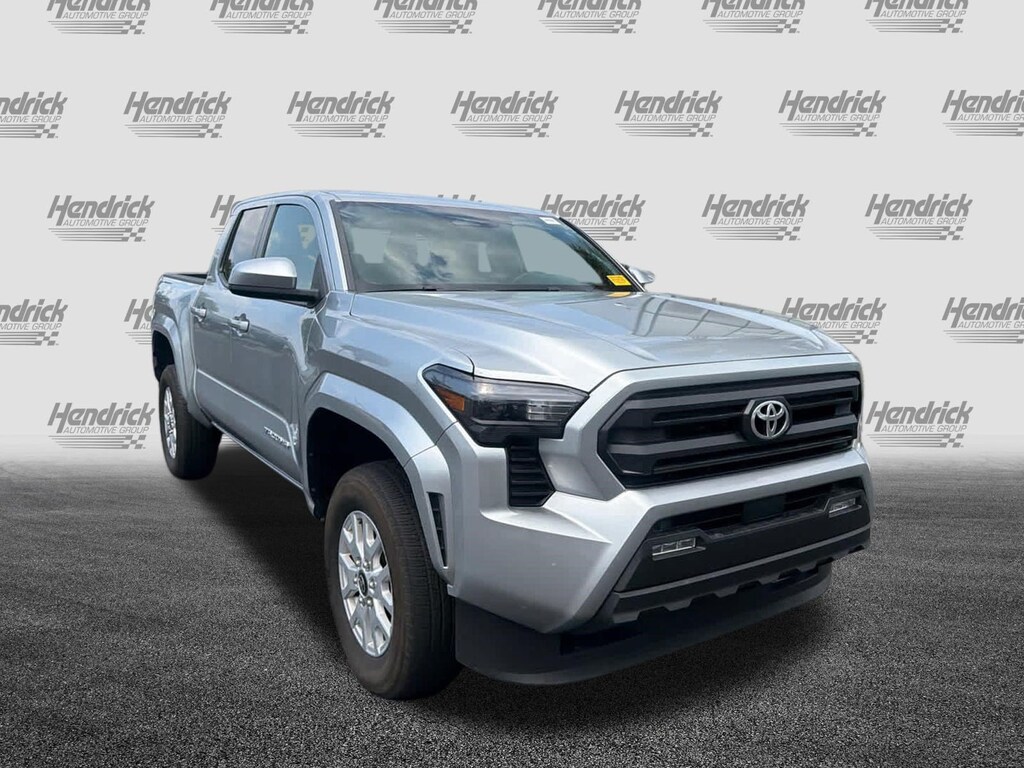 Used 2025 Toyota Tacoma 4WD SR5 Pickup