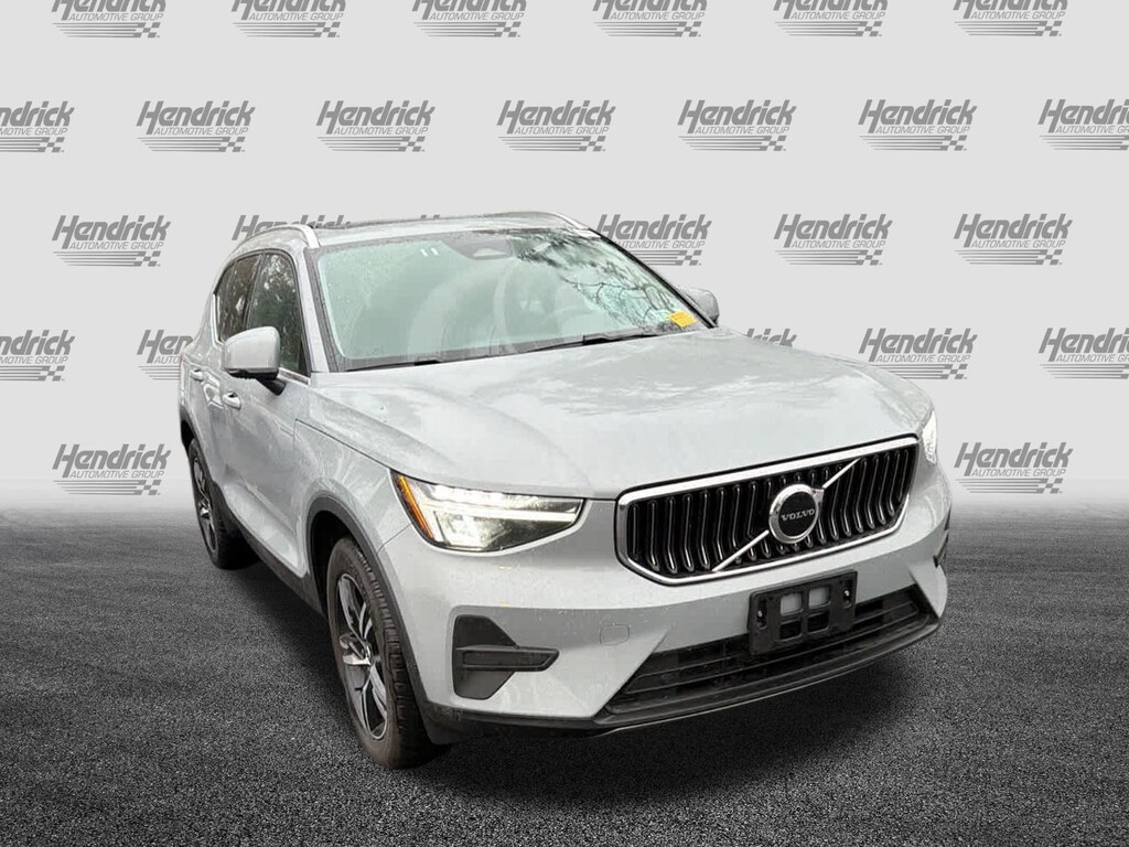 Certified 2025 Volvo XC40 Core Bright Theme SUV