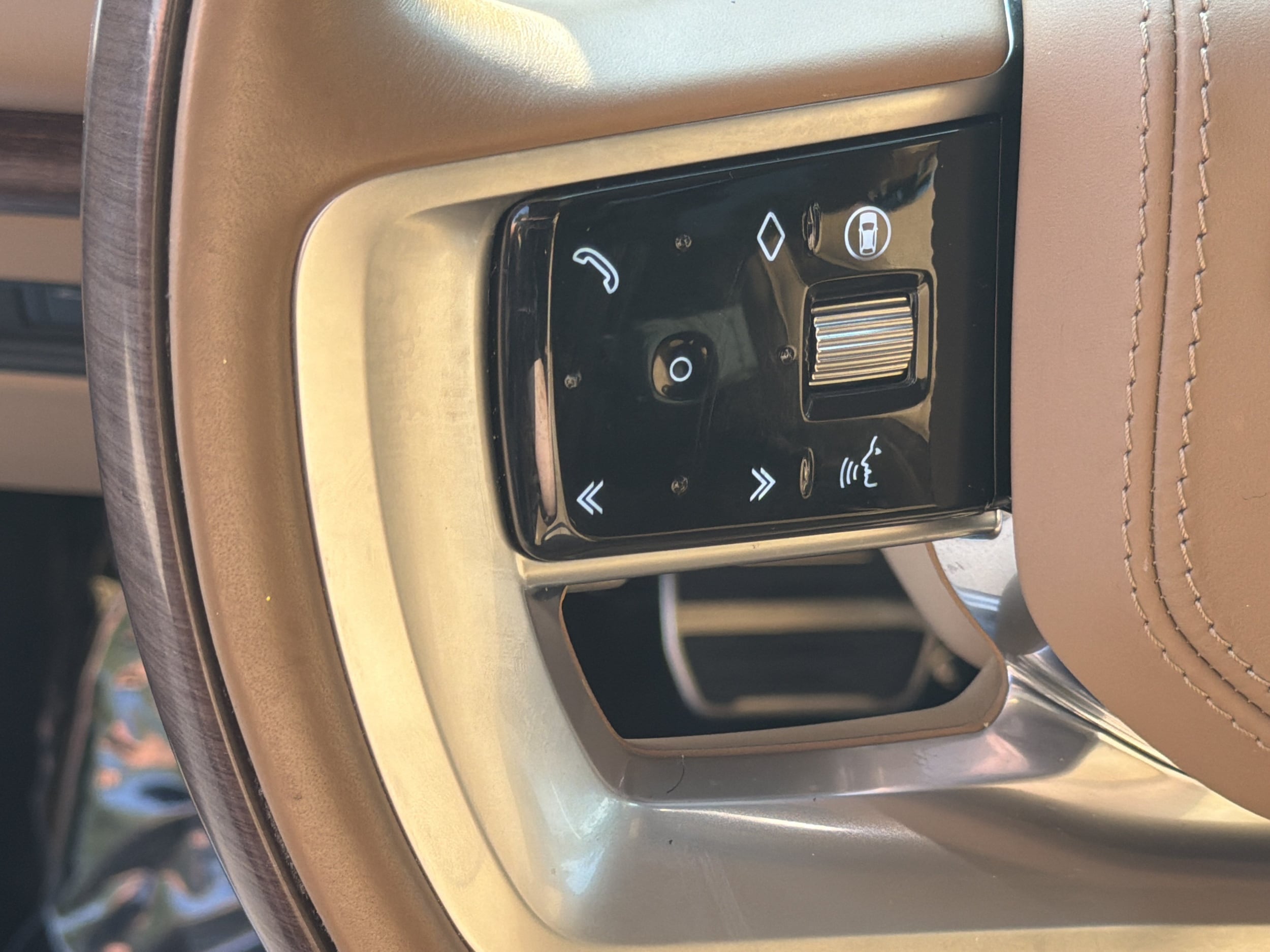 2024 Land Rover Range Rover SE - Photo 20
