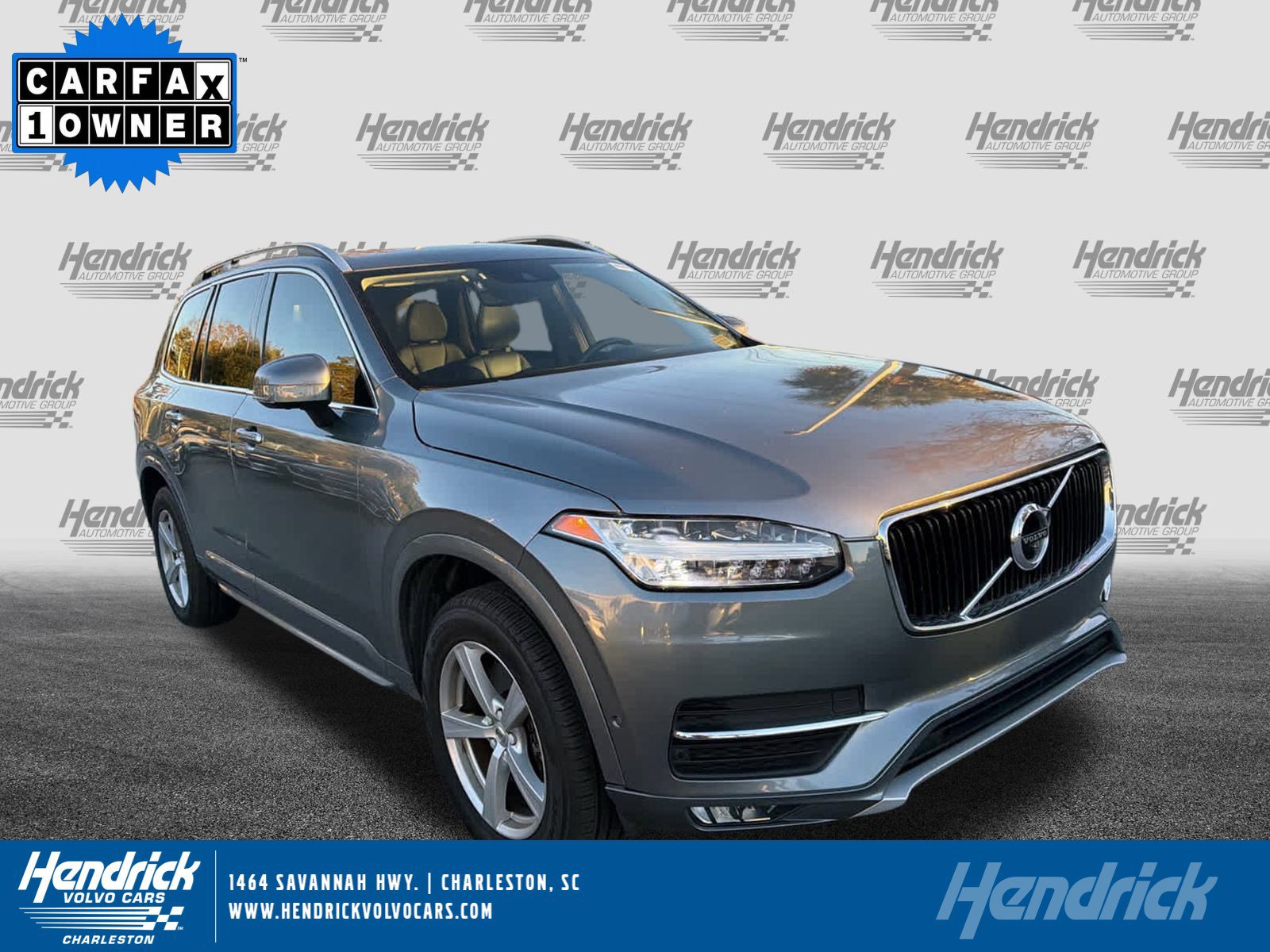 2017 Volvo XC90 Momentum's photo