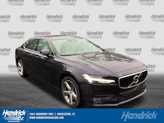 2017 Volvo S90 Momentum Sedan