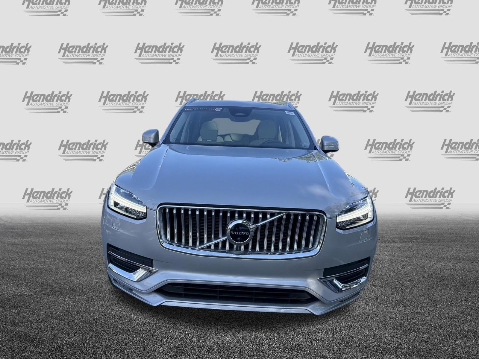 2023 Volvo XC90 Plus photo 2