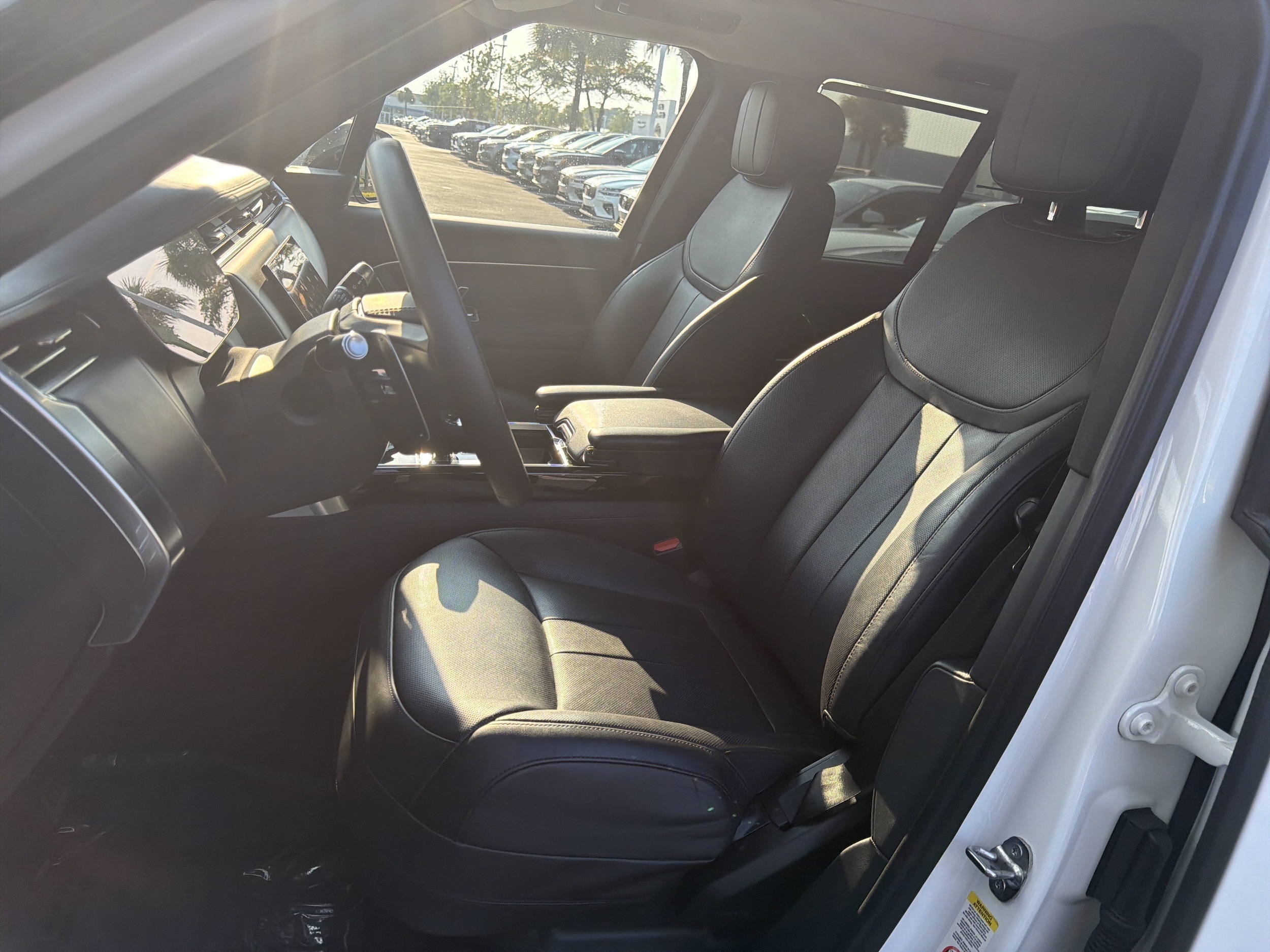 2022 Land Rover Range Rover Base - Photo 16