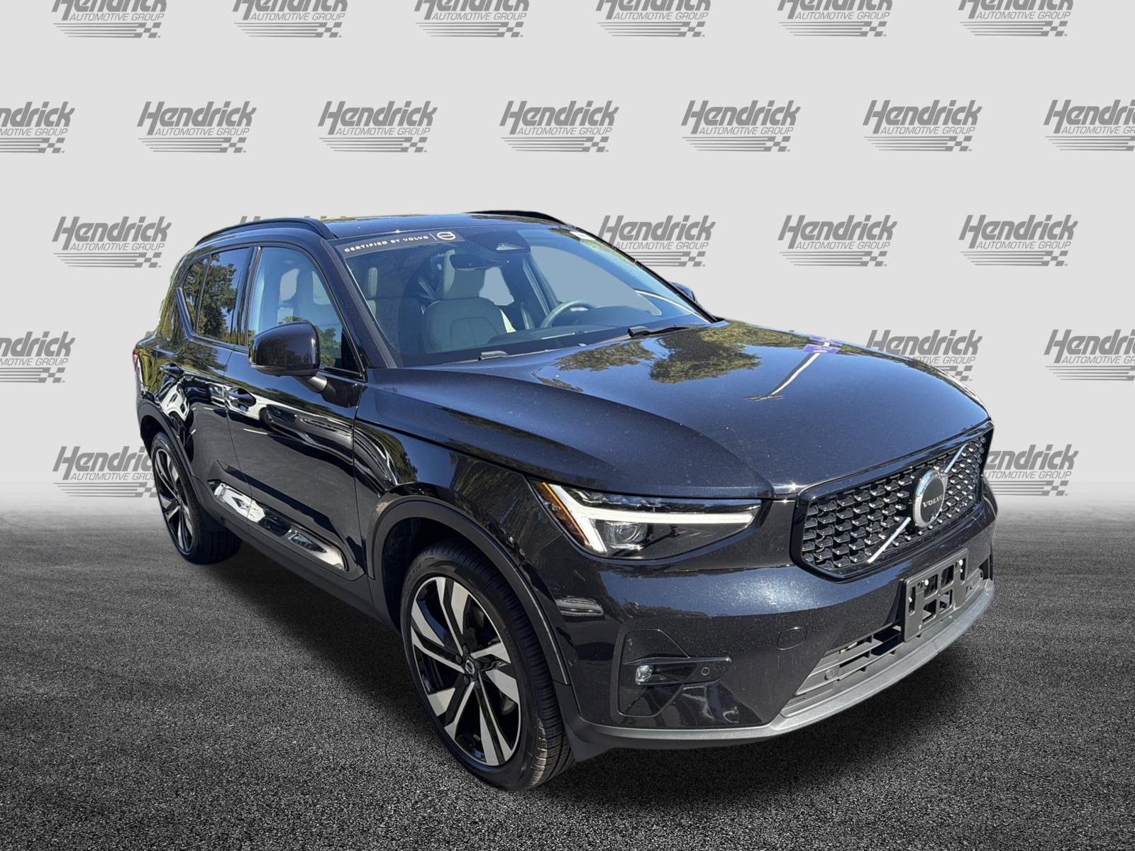 Used 2024 Volvo XC40 Ultimate Dark Theme SUV
