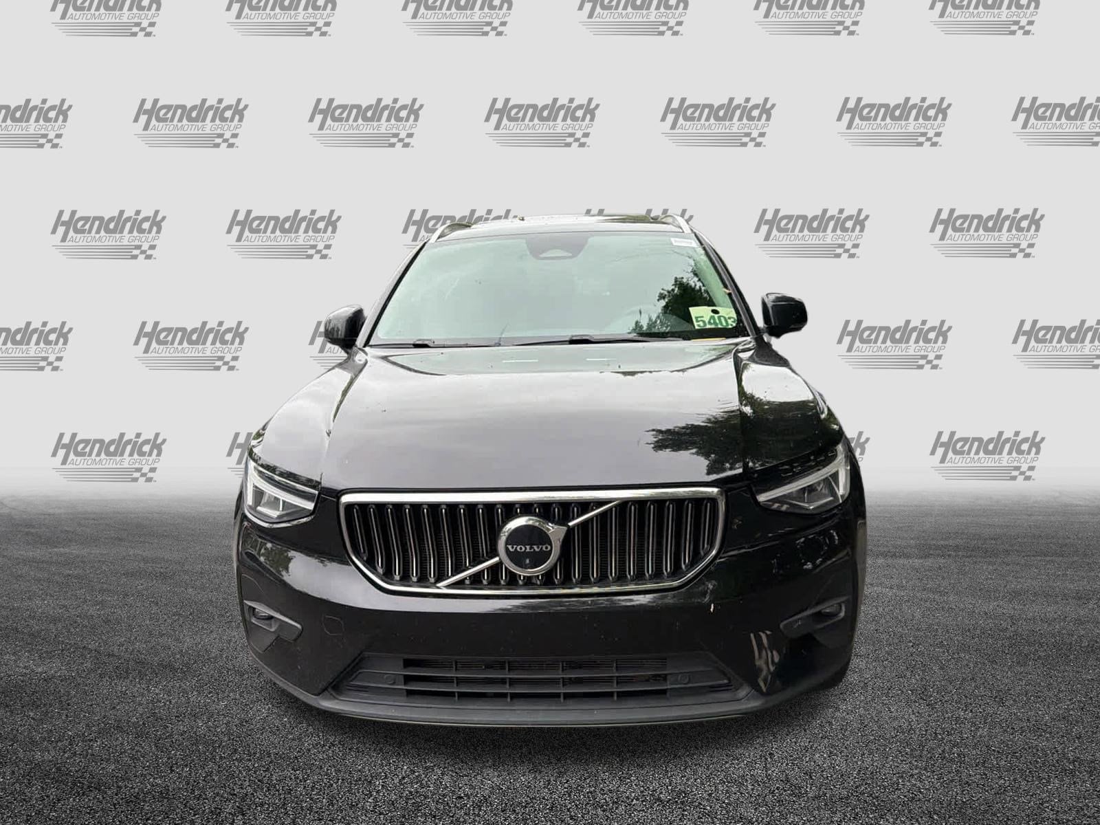 2023 Volvo XC40 Plus Bright Theme photo 4