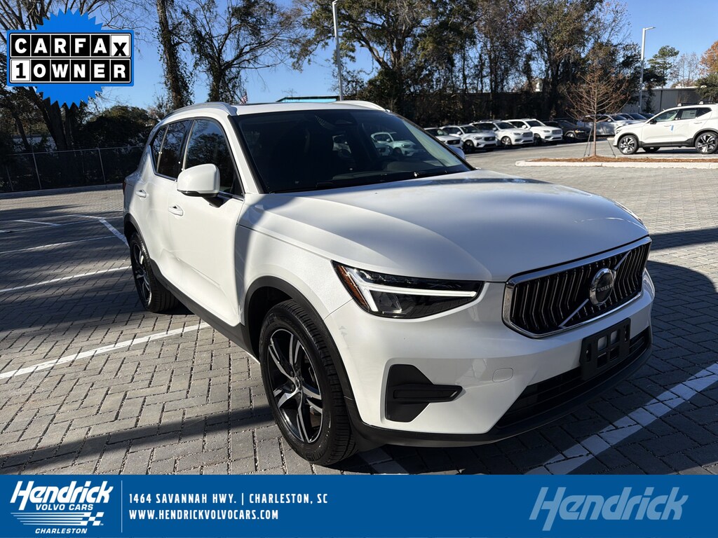 Certified 2025 Volvo XC40 Core Bright Theme SUV