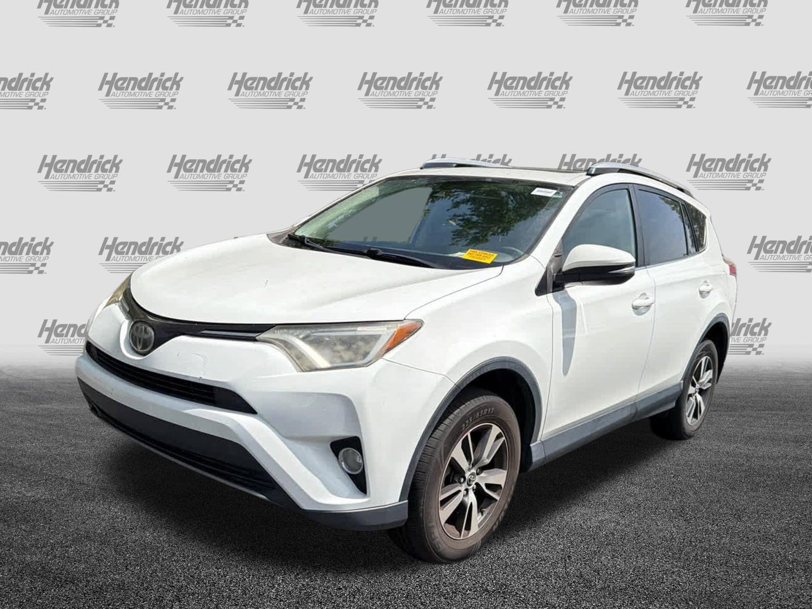 2017 Toyota RAV4 XLE photo 6